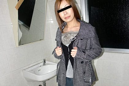 男の部屋に連れ込まれてヤラれる美熟女 山下梨絵