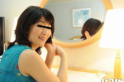 地味な五十路熟女 大変身でセレブマダムに？！ 汝鳥すみか