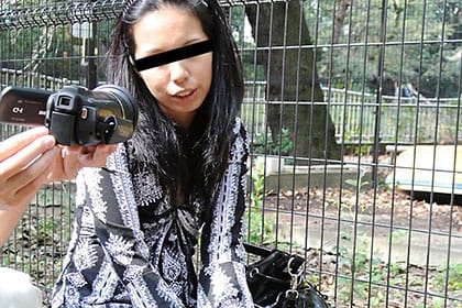 ザ！絶対指令 エキゾチック娘がエッチな指示に従って公園露出！ 蓮場佳奈