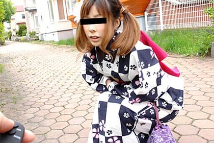 飛びっこ散歩 浴衣姿で143センチのミクロっ娘が特大ローターを装着 山岸里香