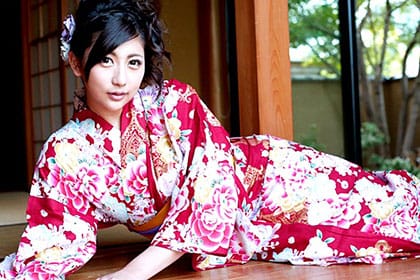 【初裏】花魁撫子 高級遊女のように男を虜にする長身潮吹き美女 白鳥ゆな