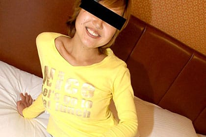 生チンに悶える美乳人妻 花村夕月