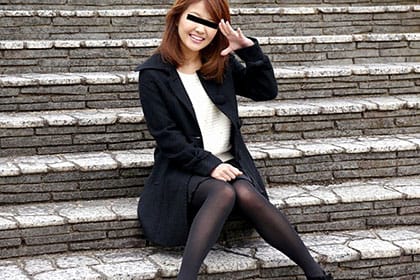 飛びっこ散歩 もう歩けない位パンティの中で暴れてる 柊朱音