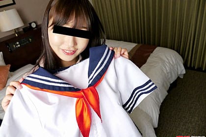 制服時代 大きなおっぱい揺らしながらJK気分で遊んじゃった 山下ゆかり