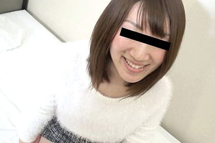 クリ弄りながら剃毛してもらいました