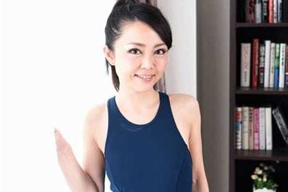 スマホ縦動画スクール水着生ハメ 彩波有紀(絢葉由貴)