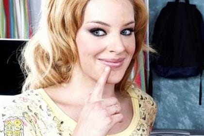 大人のおもちゃで遊んでいたらおマンコが疼いて本物のチンポが欲しくなりました Ally Ann