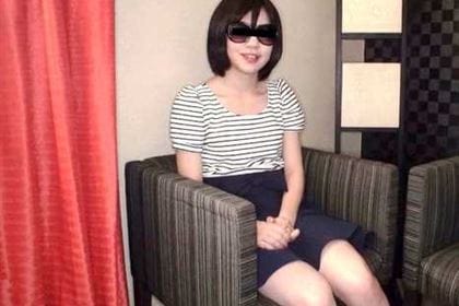 顔出しNG！サングラス熟女2 中山しおり