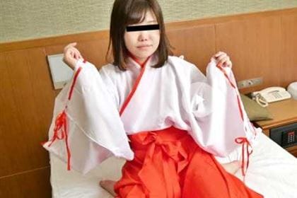 現役巫女さんなのに処女じゃなかったので罰として中出ししてやりました 倉科里衣