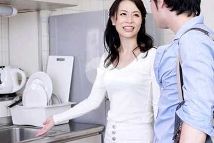 性交審査に厳しい管理人 井上綾子