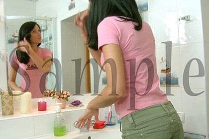 緊縛・潮吹き〜金髪・美巨乳イキまくり〜 マイミー